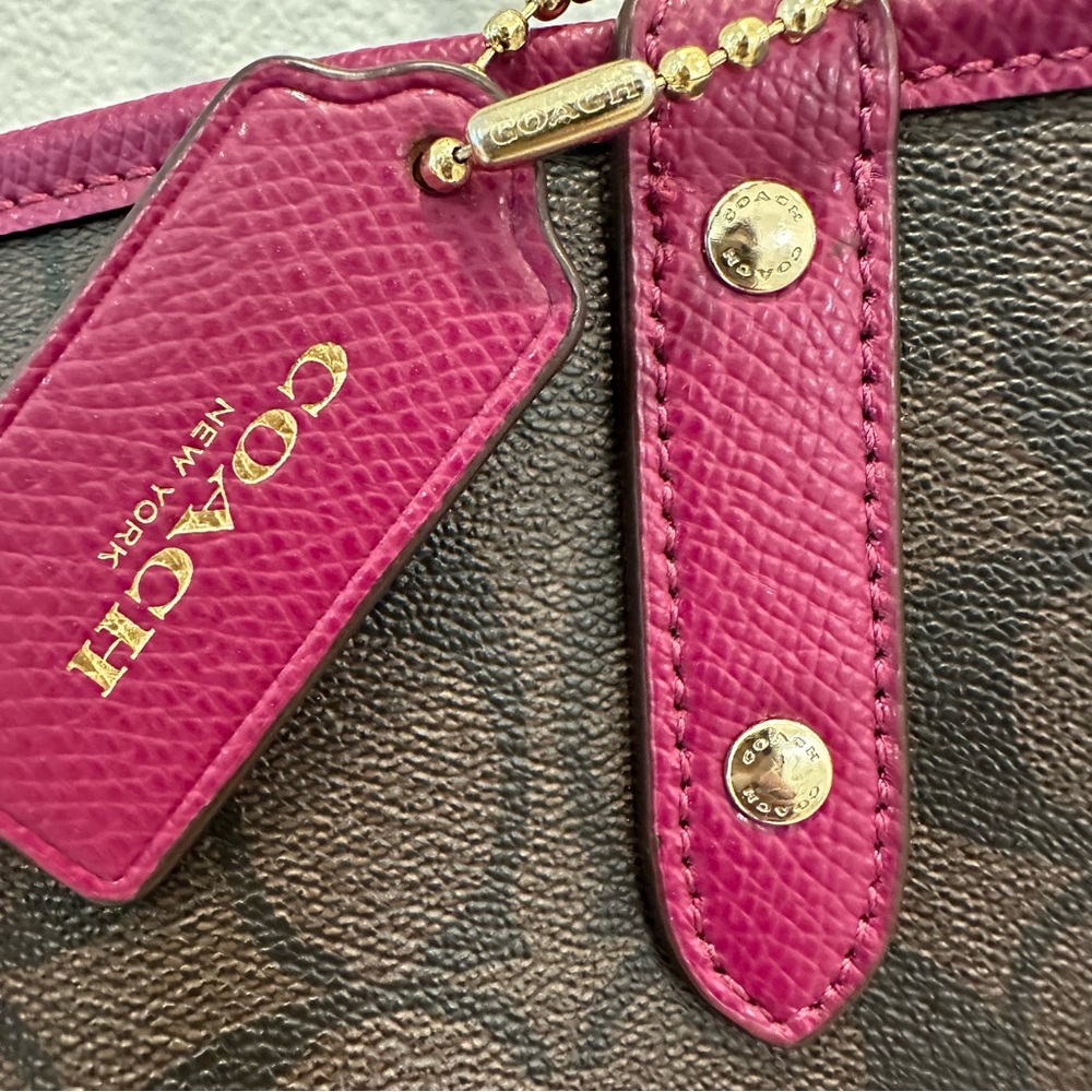 Coach Reversible City Tote In Signature Canvas  Dark Brown and Magenta - Picture 4 of 16
